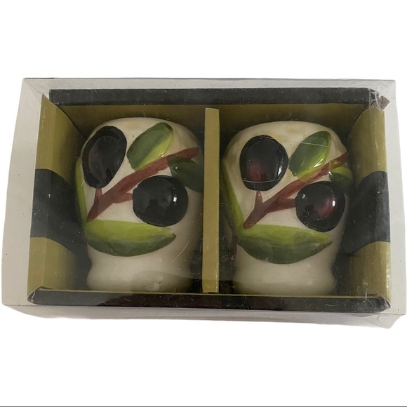 Olives Ceramic Salt & Pepper Shakers Hand-Painted - Picture 1 of 9